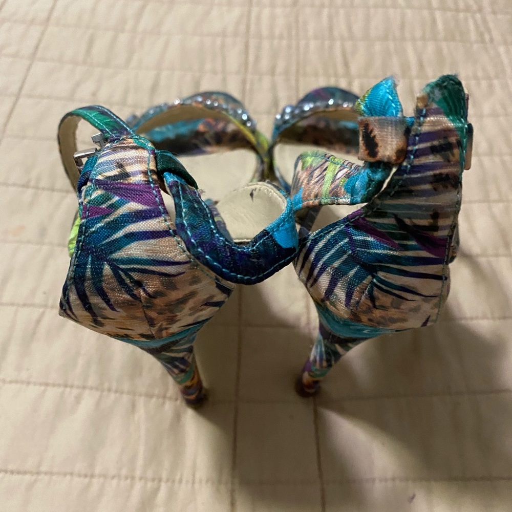 Fancy shoes - Picture 3 of 3